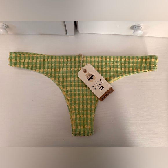 NWT Billabong Wave Check Coco Skimpy
Bikini Bottom Size L - Picture 3 of 5
